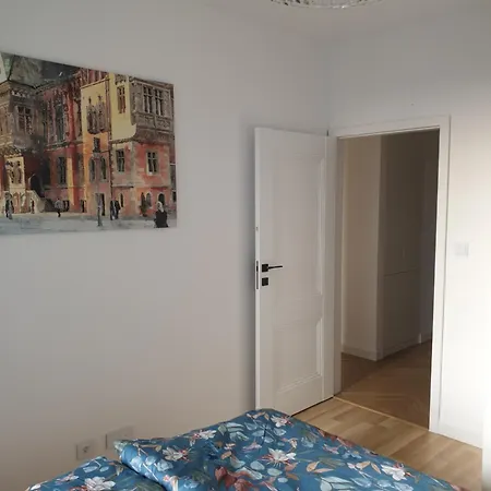 W Centrum Wroclawia Odra Tower *