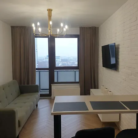 W Centrum Wroclawia Odra Tower Апартаменти *
