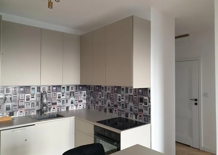 W Centrum Wroclawia Odra Tower *